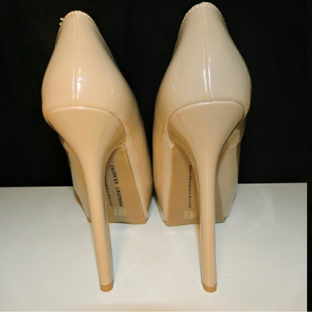 Nude Pumps - image 4